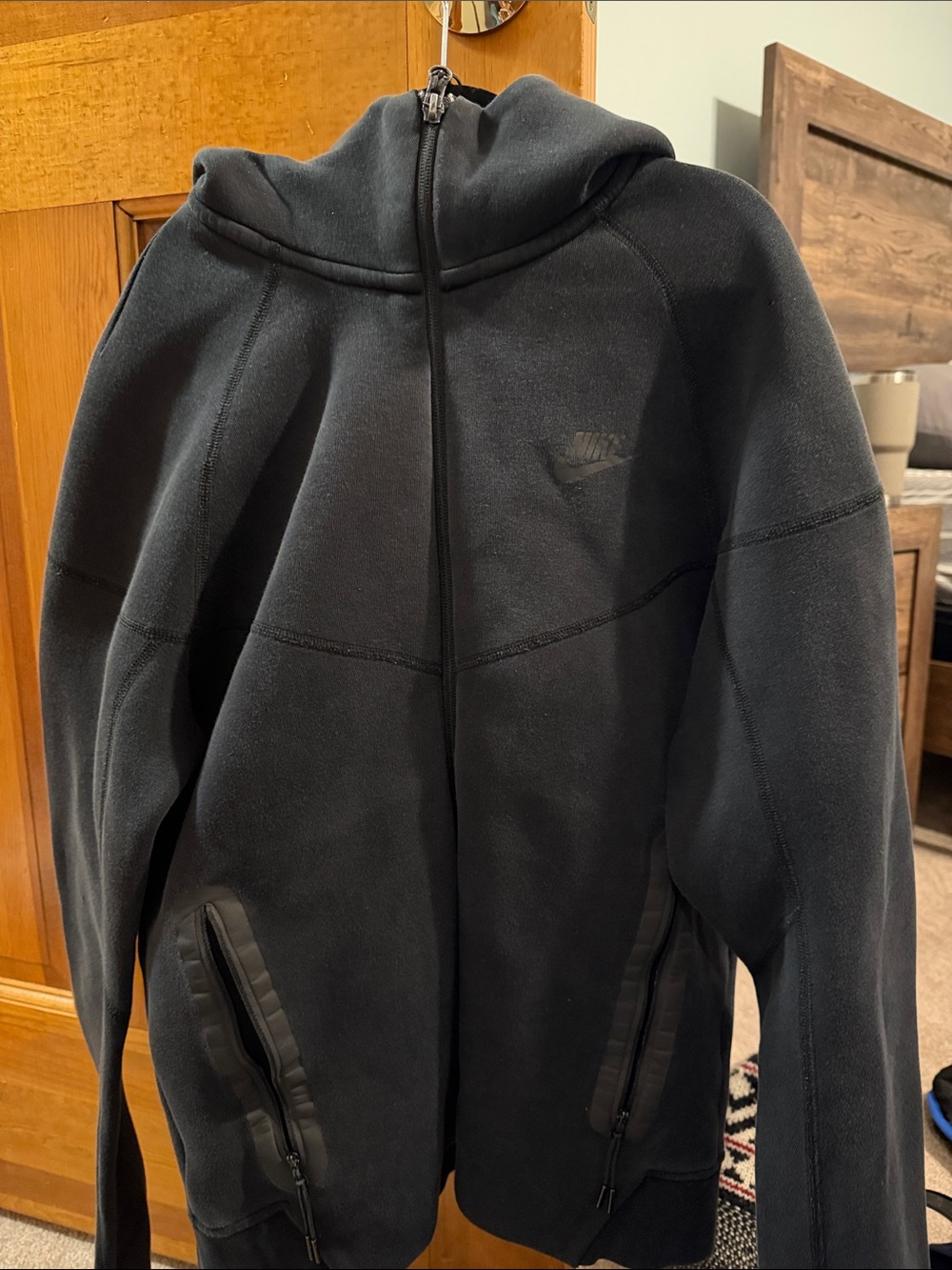 Nike Men's Black Full-Zip Hooded Performance Jacket